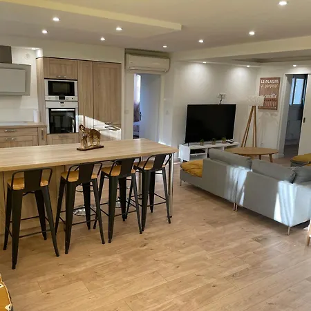 Apartment Joli Rez De Jardin 4 Pieces A Sur