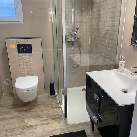 Apartment Joli Rez De Jardin 4 Pieces A Sur *