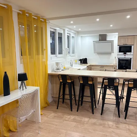 Apartment Joli Rez De Jardin 4 Pieces A Sur